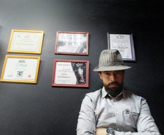 Cristian Vélez
